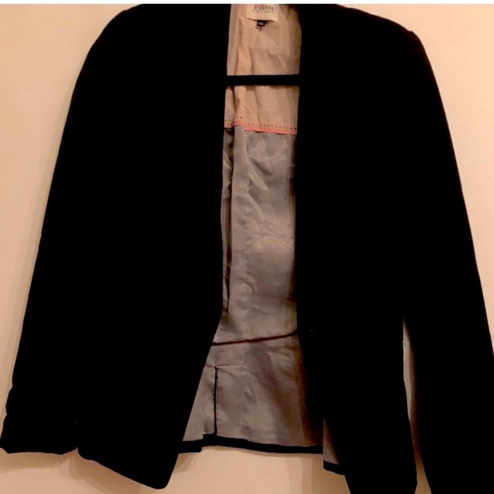 Black vintage Bershka blazer size small excellent condition